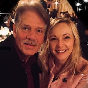 Meet your Posher, Lora